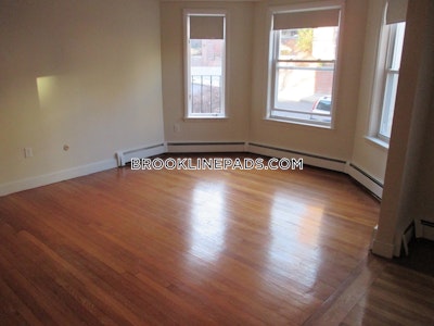 Brookline Apartment for rent 2 Bedrooms 1 Bath  Beaconsfield - $3,495 No Fee