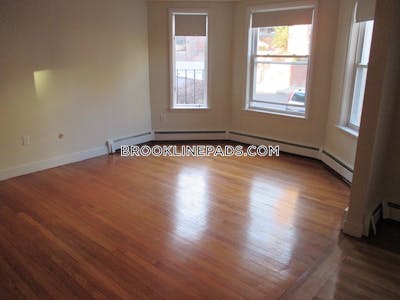 Brookline Apartment for rent 2 Bedrooms 1 Bath Beaconsfield - $3,495 No Fee
