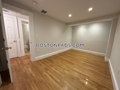 Back Bay 3 Beds 2 Baths Boston - $5,800 No Fee
