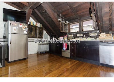 Beacon Hill 2 Bed, 1 Bath Unit Boston - $4,050