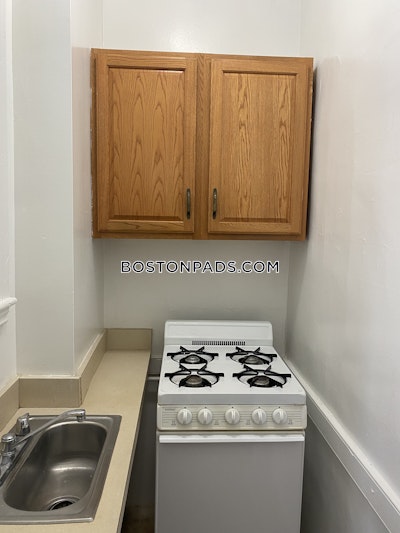 Northeastern/symphony Studio, 1 Bath Unit Boston - $2,200 50% Fee