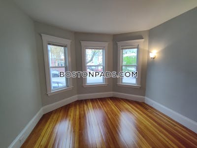 Dorchester 4 Bed, 1 Bath Unit Boston - $4,200