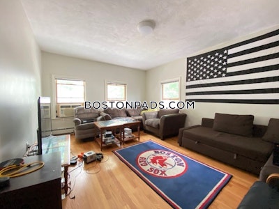 Brighton 3 Beds 2 Baths Boston - $3,700