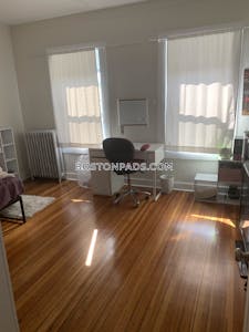 Dorchester 3 Beds 1 Bath Boston - $2,700 No Fee