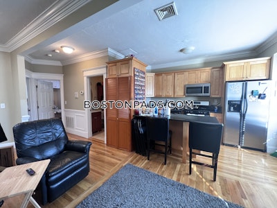 South Boston Modern 2 Bed 1 Bath on West 8th St in South Boston Boston - $3,400