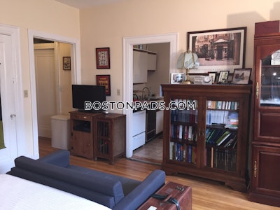 Back Bay Stunning, Spacious Furnished Studio on Boylston! Boston - $2,475