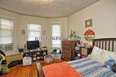 Medford 3 Bed 1 Bath MEDFORD  Tufts - $3,400 No Fee
