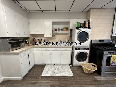East Boston 2 Beds 1 Bath Boston - $2,700 No Fee