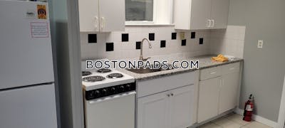 Fenway/kenmore Renovated 2 Bed 1 bath available NOW on Aberdeen St in Fenway!!  Boston - $2,500 No Fee
