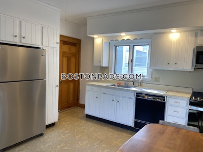 Somerville 5 Beds 2 Baths  Tufts - $8,670 No Fee