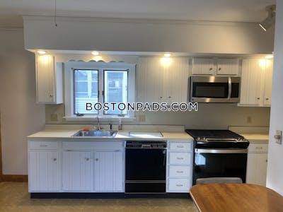 Somerville 6 Beds 2 Baths  Tufts - $8,670 No Fee