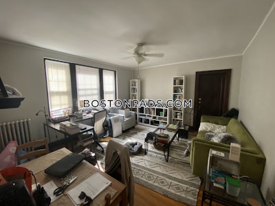 Somerville 1 Bed 1 Bath  Tufts - $2,750