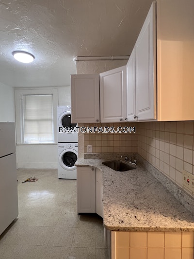 Allston 3 Bed 1 Bath BOSTON Boston - $2,900 No Fee