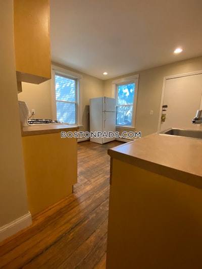 Cambridge 4 Beds 2 Baths  Central Square/cambridgeport - $4,300 No Fee