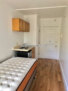 Brookline Studio Brookline  Longwood Area - $1,795