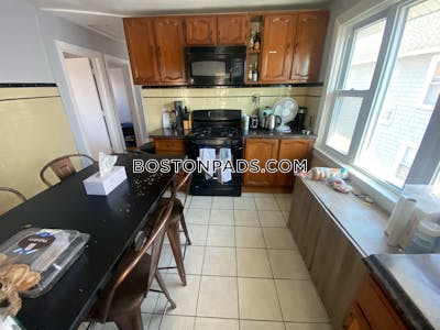 Somerville 5 Beds 2 Baths  Tufts - $4,000 No Fee