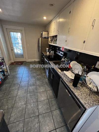 Somerville 4 Beds 1 Bath  Tufts - $5,100 No Fee