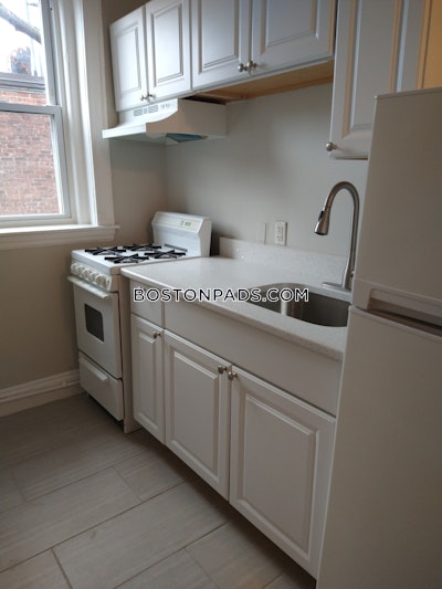 Allston Excellent Studio 1 bath available 6/1 on Commonwealth Ave in Allston! Boston - $2,275