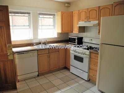 Brighton Nice 5 bed 2 bath Boston - $7,000