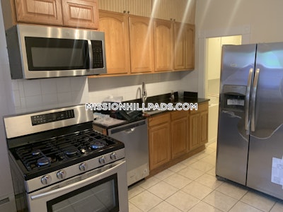 Mission Hill Apartment for rent 4 Bedrooms 1 Bath Boston - $6,070