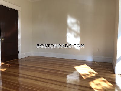 Somerville 4 Beds 1 Bath  Winter Hill - $4,200 No Fee