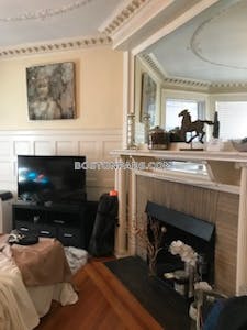 Back Bay 2 Beds 1 Bath Boston - $4,750 No Fee
