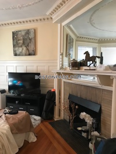 Back Bay 2 Beds 1 Bath Boston - $4,750 No Fee