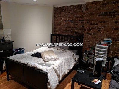 Brookline 2 Beds 1 Bath  Washington Square - $2,800 No Fee