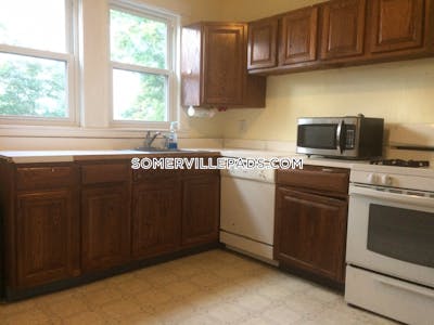 Somerville Apartment for rent 3 Bedrooms 1 Bath West Somerville/ Teele Square - $3,100 No Fee