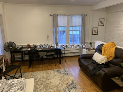 Mission Hill Apartment for rent 2 Bedrooms 1.5 Baths Boston - $3,200