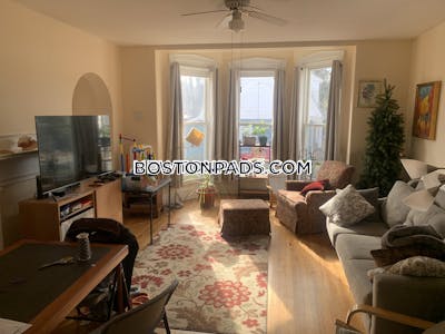 Newton Apartment for rent 3 Bedrooms 1 Bath  Newtonville - $3,799