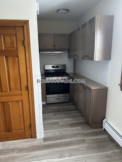 Roslindale Apartment for rent 3 Bedrooms 1 Bath Boston - $2,950