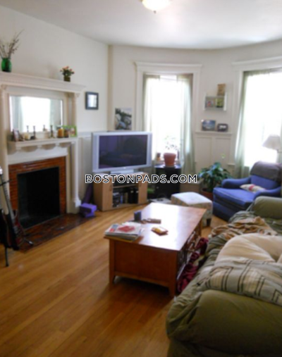 Brookline Apartment for rent 2 Bedrooms 1 Bath  Cleveland Circle - $3,495 No Fee