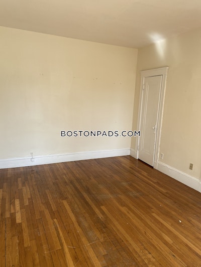 Cambridge Apartment for rent 2 Bedrooms 1 Bath  Harvard Square - $3,100
