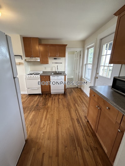 Somerville Apartment for rent 3 Bedrooms 1 Bath  Union Square - $3,100