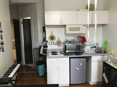 Fenway/kenmore Apartment for rent Studio 1 Bath Boston - $2,075 50% Fee