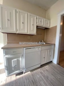 Brookline 3 Beds 1 Bath  Coolidge Corner - $4,100