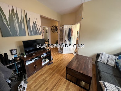 Somerville Apartment for rent 2 Bedrooms 1 Bath  West Somerville/ Teele Square - $3,100
