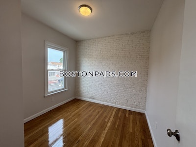 Somerville 2 Beds 1 Bath  Winter Hill - $3,100 No Fee