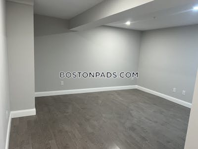 Danvers 2 bedroom 1 baths Luxury in REVERE - $3,150 No Fee