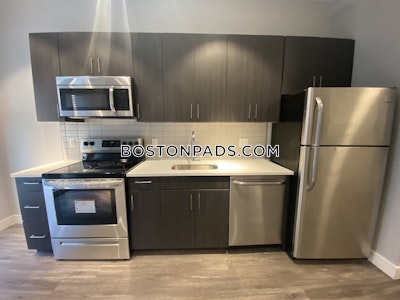 Lynn Phenomenal 1 Bed 1 Bath located on Central Ave! - $2,100 No Fee